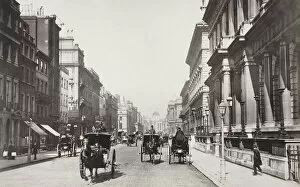Mall Gallery: Pall Mall, London, horses and carriages