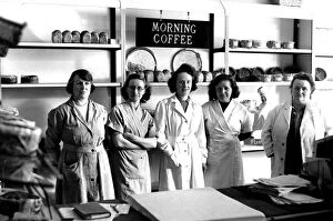 Images Dated 2nd April 2012: Pams Bakers shop staff, Walton-on-the-Naze, Essex