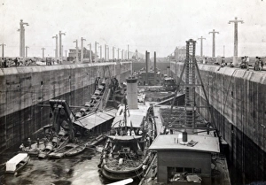 Images Dated 27th August 2009: Panama Canal Construction 1912