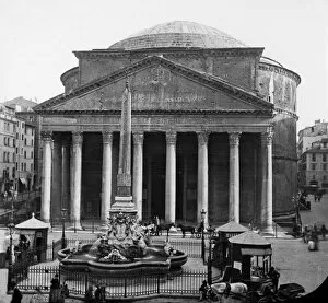 Images Dated 3rd February 2015: The Pantheon, Rome, Italy