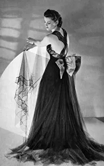Images Dated 3rd February 2016: Paquin evening dress, 1938