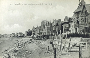 Images Dated 3rd May 2011: Parame, France - Sea Defences