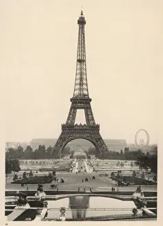 Paris / Eiffel Tower 1900