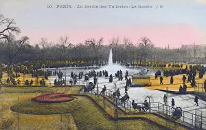 Bassin Prints: Paris, France - Tuileries Garden - Le Bassin