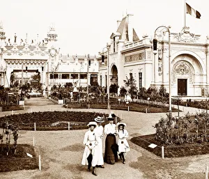 Municipal Collection: Paris Municipal Pavilion, Franco British White