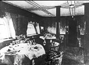 Graf Prints: Passenger salloon aboard the Graf Zeppelin LZ 127