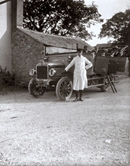 Images Dated 23rd January 2017: Passengers in a charabanc, Swanage, Dorset