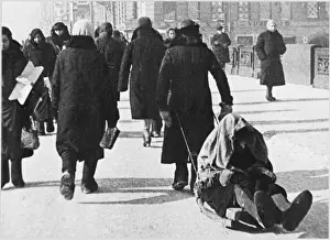 Leningrad Prints: Patient to Hospital