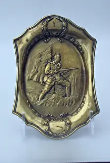 Ashtray Prints: Patriotic ashtray showing a British Tommy on a battlefield