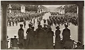 Images Dated 22nd July 2021: Peace Day Celebrations - Royal Watching in Pavilion 1919