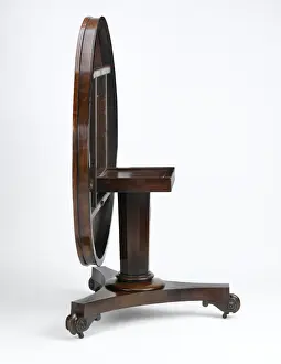 Pedestal table