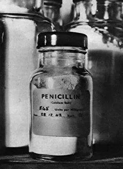 Images Dated 5th February 2016: Penicillin bottle
