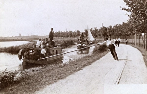 Images Dated 19th May 2017: People on canal between Edam and Volendam, Netherlands