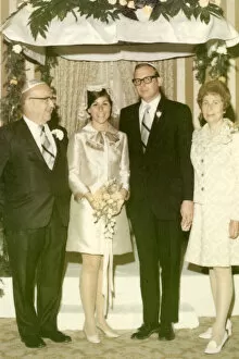 Bridegroom Gallery: Four people at a Jewish wedding, USA