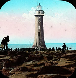 Crowds Collection: Perch Rock Lighthouse - New Brighton Lighthouse
