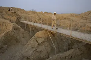 PERU. T