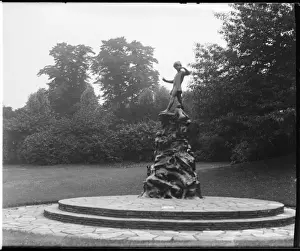 Peter Pan Statue