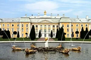 Images Dated 20th August 2011: Peterhof Palace and Garden, St Petersburg, Russia