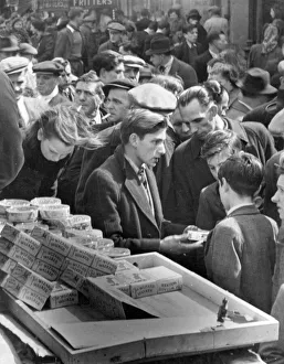 Markets Collection: Petticoat Lane, 1940s