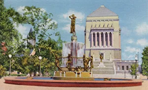 De Pew Fountain in University Park, Indianapolis, Indiana, USA, with Indiana World War Memorial in the background Date: 1936