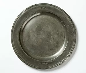 Images Dated 27th March 2018: Pewter plate