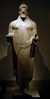 Cyprus Gallery: Phoenician art. Cyprus. Statue of a priest. Late sixth centu