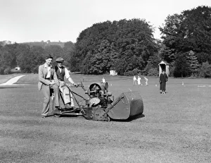 Lawn Gallery: Photo of Lawn Mower 1930