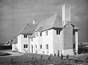 Moderne Prints: Photo of a Moderne type home