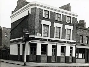 Photograph of Beehive PH, Dalston, London