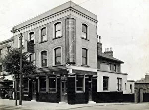 The National Brewery Centre Archives Gallery: Photograph of Belgrave Tavern, Finchley, London