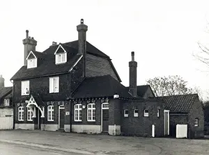 Overton Prints: Photograph of Black Horse PH, Farnborough, Surrey