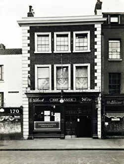 Images Dated 22nd February 2021: Photograph of Black Horse PH, Stepney, London