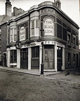 Images Dated 22nd February 2021: Photograph of Black Lion PH, Brighton, Sussex