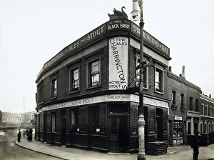 Images Dated 22nd February 2021: Photograph of Black Swan PH, Battersea, London