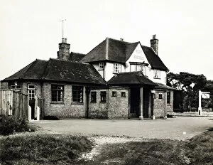 Images Dated 22nd February 2021: Photograph of Blue Anchor PH, Tadworth, Surrey