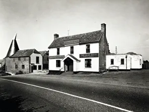 Images Dated 22nd February 2021: Photograph of Blue Boys PH, Matfield, Kent