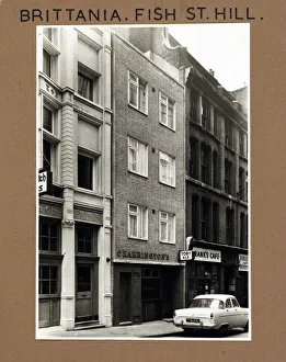 Photograph of Britannia PH, Monument, London
