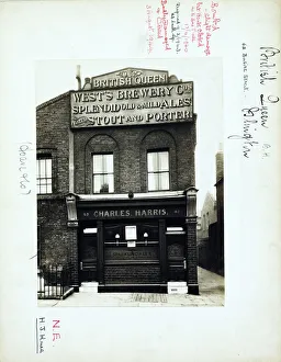 Photograph of British Queen PH, Islington, London