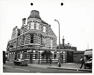 Photograph of Bucks Head PH, Mitcham, Greater London