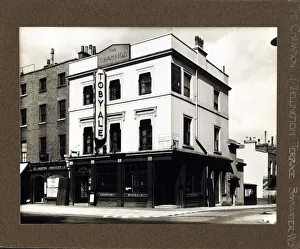 Bayswater Prints: Photograph of Champion PH, Bayswater, London