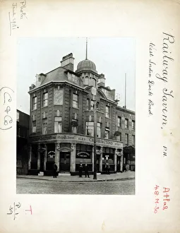 Photograph of Charlie Browns PH, Limehouse, London