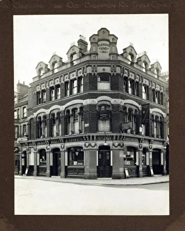 Earls Prints: Photograph of Coleherne PH, Earls Court, London