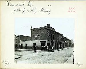 Photograph of Commercial Tap PH, Stepney, London