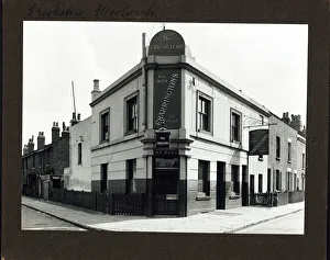 Photograph of Cricketers PH, Woolwich, London