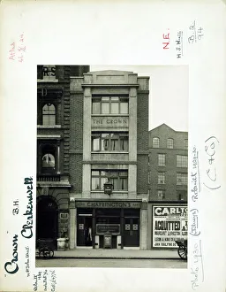 Clerkenwell Prints: Photograph of Crown PH, Clerkenwell (New), London