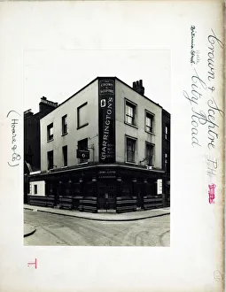 Photograph of Crown & Sceptre PH, Islington, London