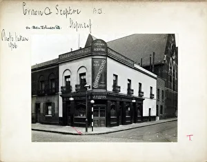 Stepney Prints: Photograph of Crown & Sceptre PH, Stepney, London