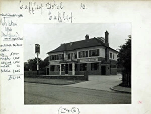Hertfordshire Collection: Photograph of Cuffley Hotel, Cuffley, Hertfordshire