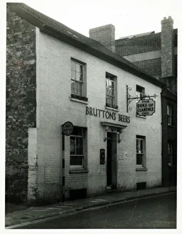 Yeovil Prints: Photograph of Duke Of Clarence PH, Yeovil, Somerset