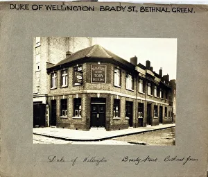 Bethnal Prints: Photograph of Duke Of Wellington PH, Bethnal Green, London